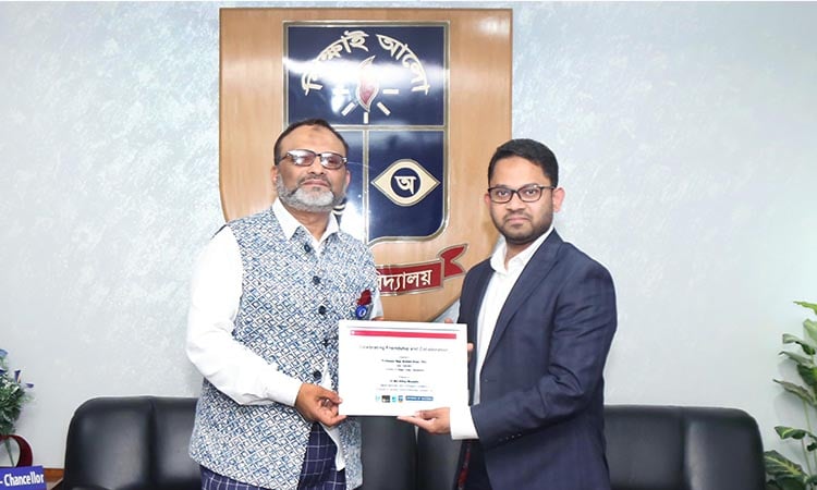 ঢাবি উপাচার্যের সঙ্গে যুক্তরাজ্যের লিসেস্টার বিশ্ববিদ্যালয়ের সহযোগী ডিন-এর সাক্ষাৎ