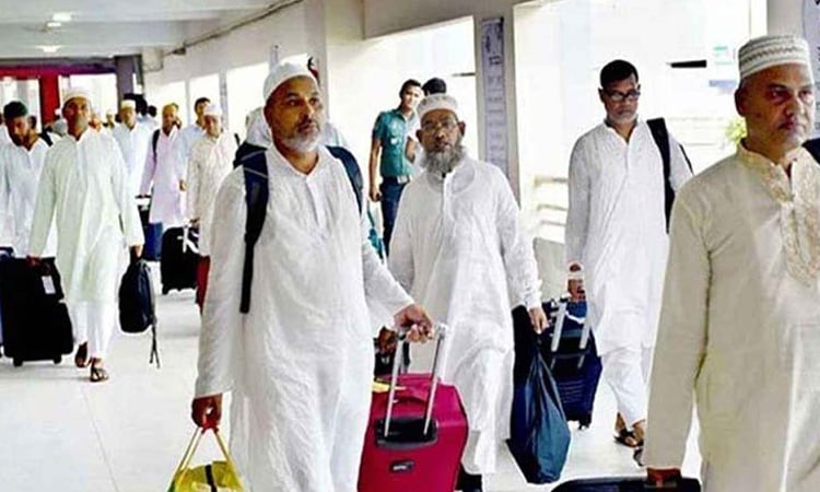 সৌদি আরব পৌঁছেছেন ৭৯ হাজারের বেশি হজযাত্রী