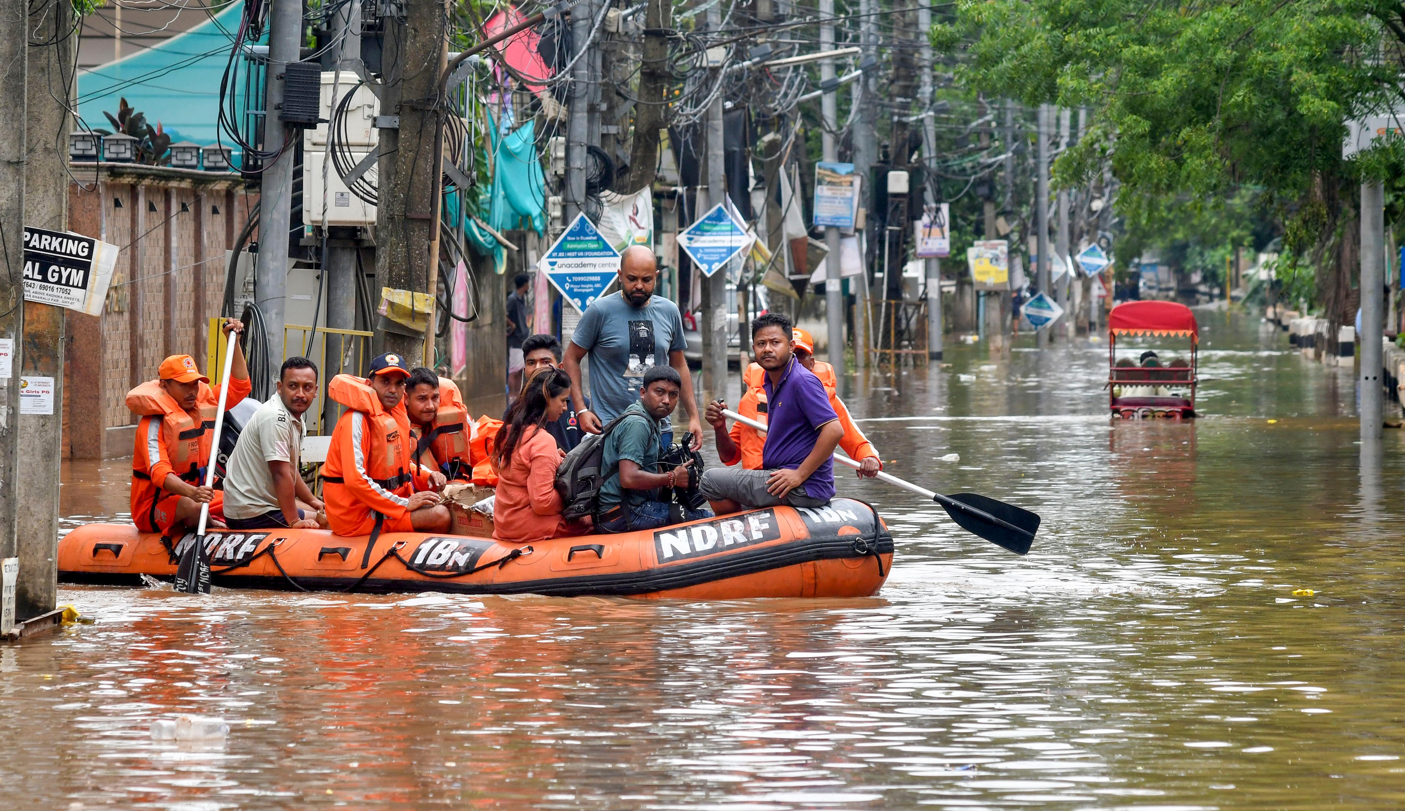 ভারতে মৌসুমী বৃষ্টির প্রভাবে বন্যা-ভূমিধসে ৫ জনের প্রাণহানি 