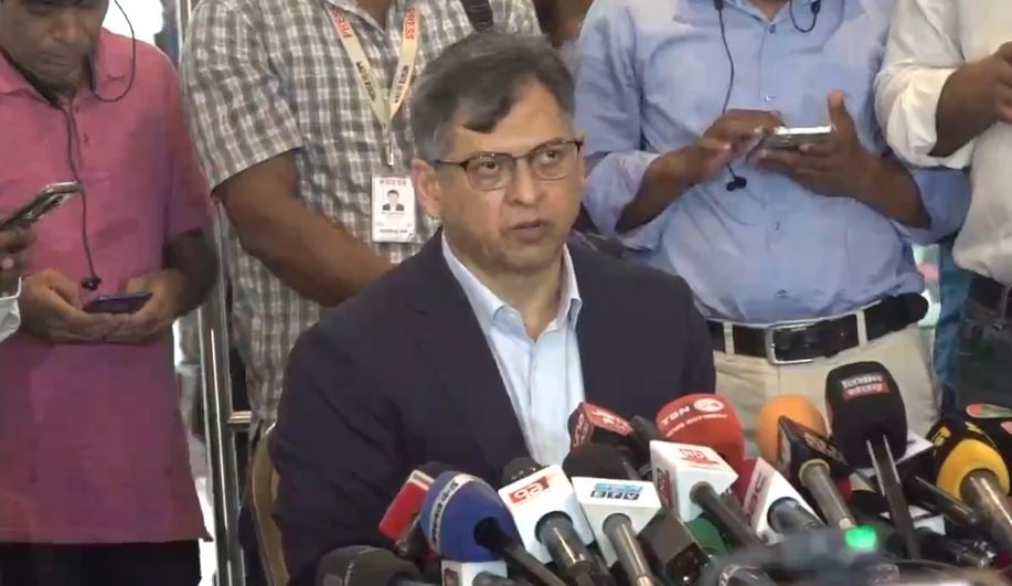 তত্ত্বাবধায়ক সরকারের অধীনে স্থানীয় নির্বাচন চায় না বিএনপি : সালাহ উদ্দিন আহমেদ
