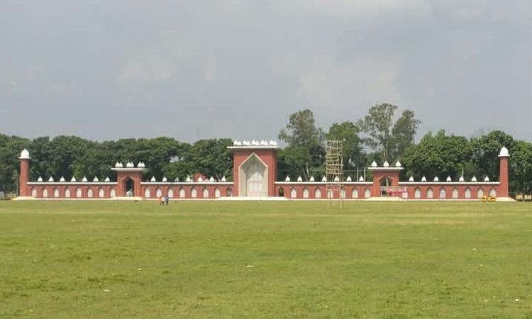 গোর-এ শহীদ বড় ময়দানে ঈদুল আযহার নামাজের প্রস্তুতি সম্পন্ন 