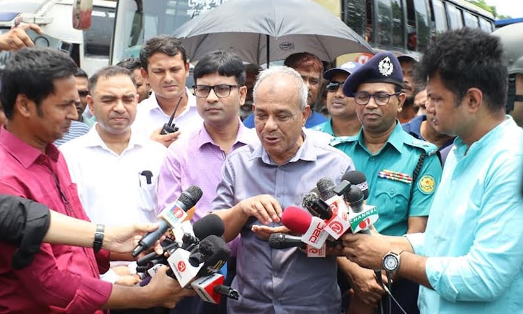 ডিসিপ্লিন মেনে চললে আইনশৃঙ্খলা পরিস্থিতি ও যানজট উভয়ই নিয়ন্ত্রণে থাকবে : স্বরাষ্ট্র উপদেষ্টা 