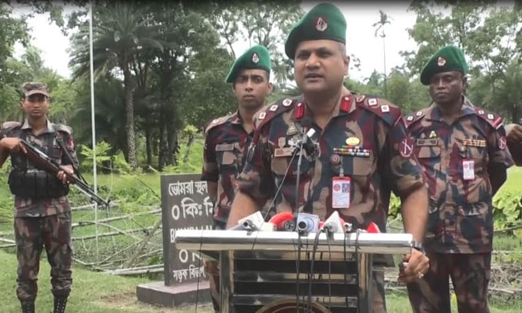 ঈদুল আজহাকে ঘিরে সাতক্ষীরা সীমান্তে চোরাচালান ও চামড়া পাচাররোধে কঠোর অবস্থানে বিজিবি