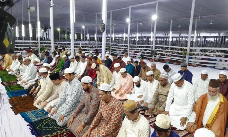জাতীয় ঈদগাহে ঈদের প্রধান জামাত অনুষ্ঠিত