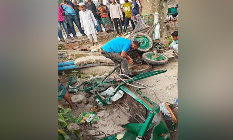 খুলনায় ট্রাক চাপায় শিশুসহ নিহত ২