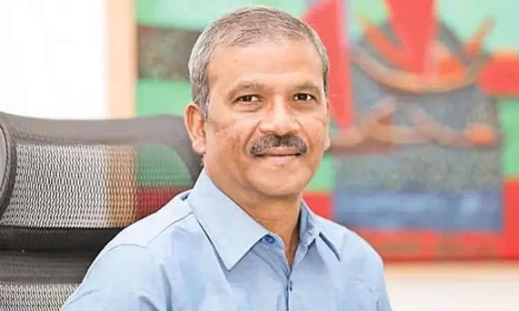 কারো নিন্দা করার আগে একটু জেনে নিন : আইন উপদেষ্টা