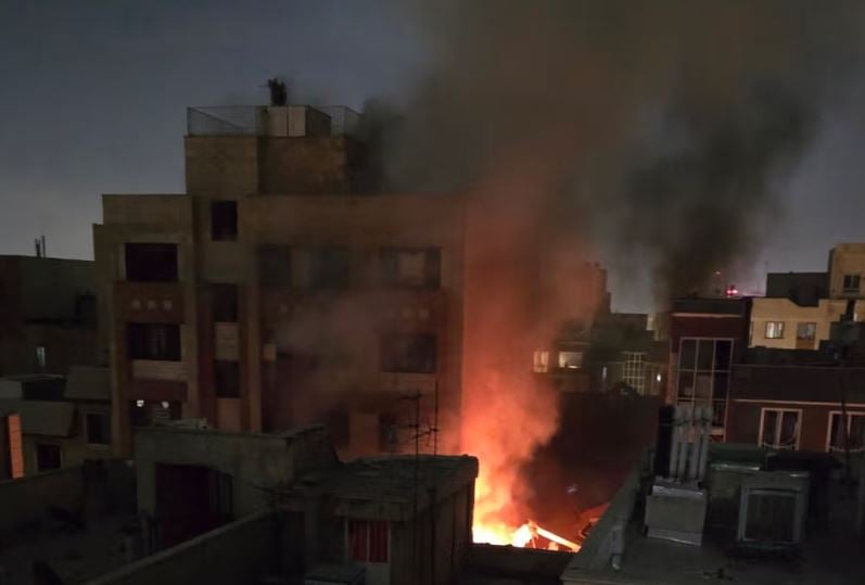 ইরানের পরমাণু স্থাপনায় ইসরাইলের হামলা