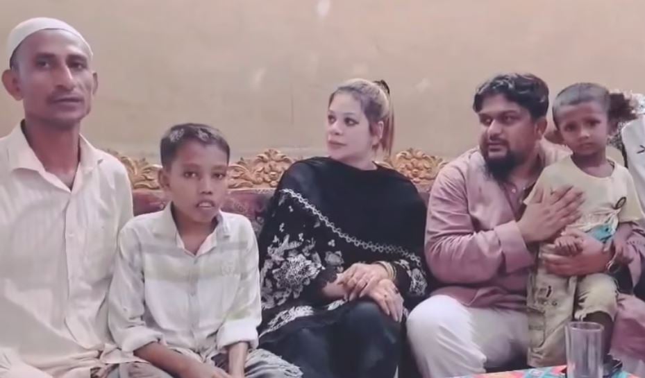 অসহায় জমির আলীর দুই অসুস্থ সন্তানের পাশে তারেক রহমান