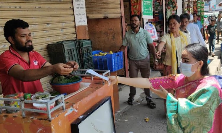 খাগড়াছড়িতে স্বাস্থ্য সুরক্ষা সামগ্রী বিতরণ
