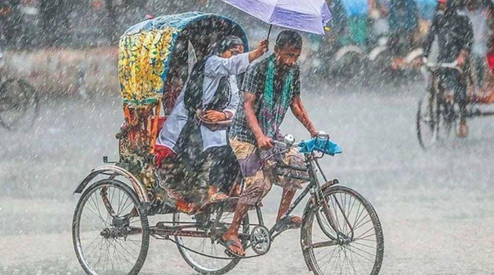সোমবার সকাল থেকে ভারী বৃষ্টিপাতের সম্ভাবনা
