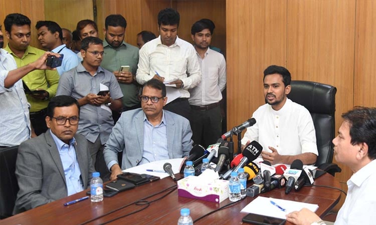 নির্মাণাধীন ৪৪টি পাবলিক লাইব্রেরি উদ্বোধন করলেন স্থানীয় সরকার উপদেষ্টা