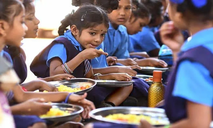 দেশের ৬২ জেলার ১৫০ উপজেলায় শুরু হচ্ছে স্কুল ফিডিং কর্মসূচি