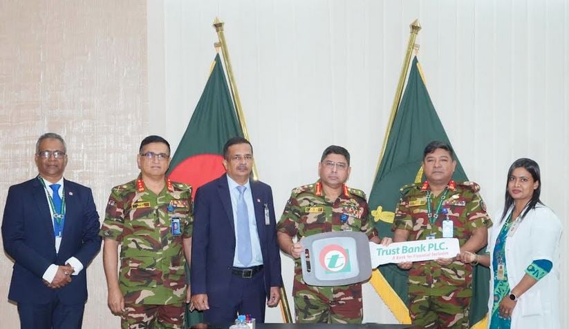 ট্রাস্ট ব্যাংকের সৌজন্যে প্রয়াস, রাজশাহী ও সিলেট শাখায় স্কুল বাস প্রদান