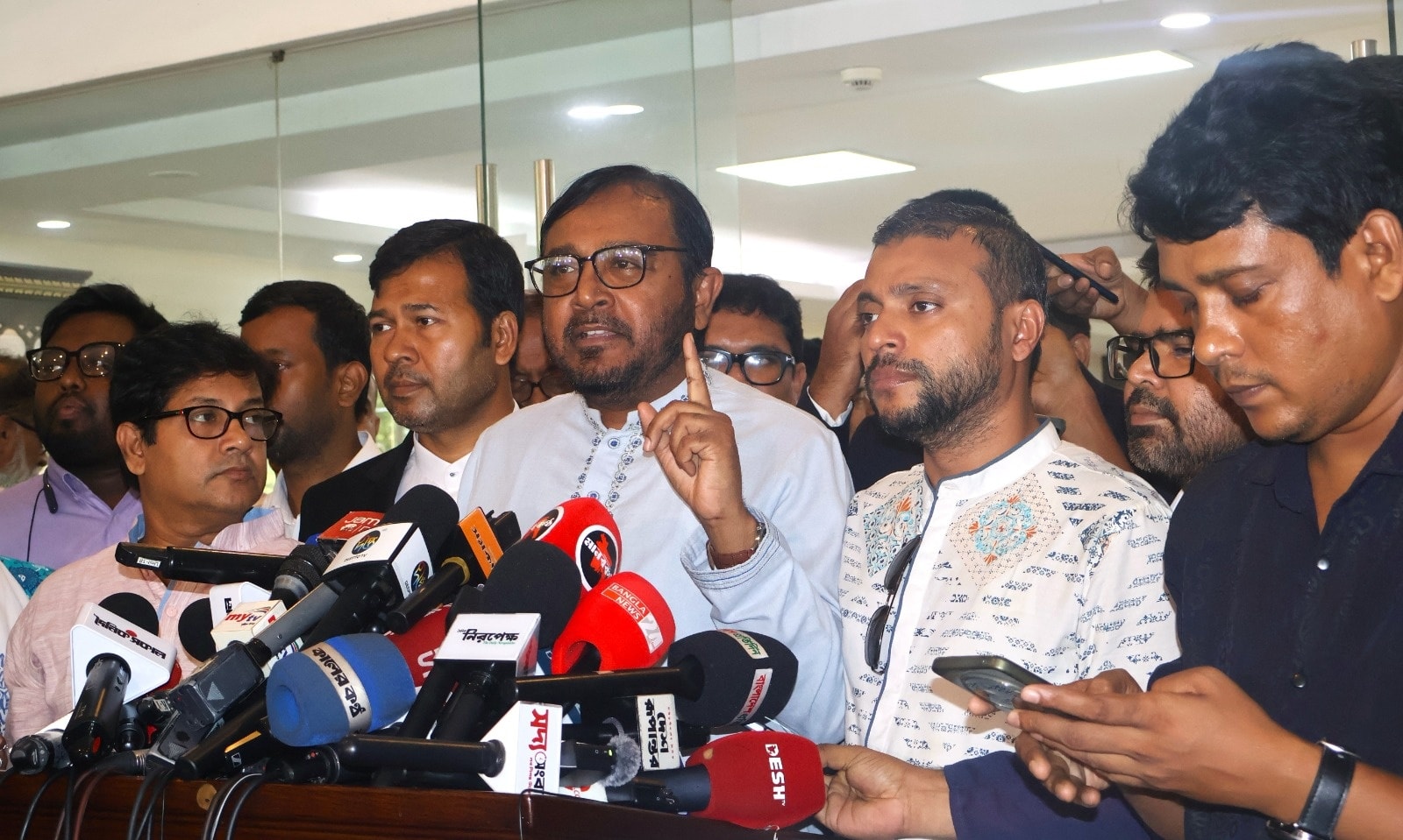 সাংবিধানিক প্রতিষ্ঠানে আগের নিয়োগ ব্যবস্থা ফ্যাসিবাদী নীতির শামিল: মজিবুর রহমান মঞ্জু 
