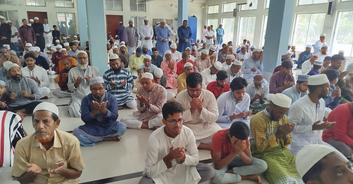 সিরাজগঞ্জে বৈষম্যবিরোধী আন্দোলনের শহীদদের জন্যে দোয়া 
