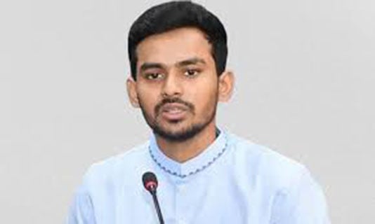 লাগামহীন লুটপাট আওয়ামী লীগ আমলের বড় নির্দেশক : উপদেষ্টা আসিফ