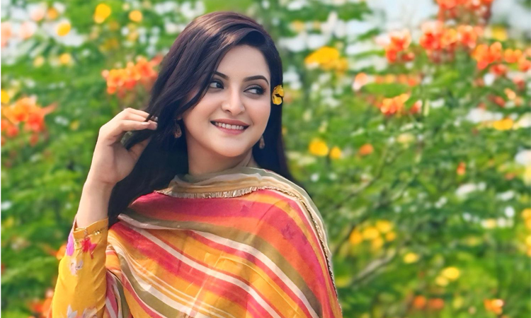 সাবেক গৃহকর্মীসহ চার গণমাধ্যমের বিরুদ্ধে পরীমনির করা মামলা খারিজ