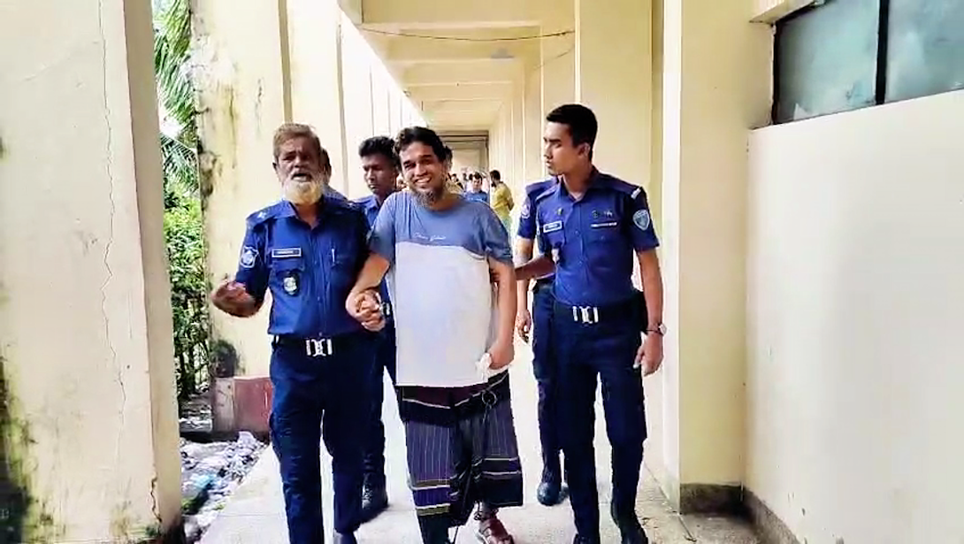 চার খুনের মামলায় আরসা প্রধান আতাউল্লাহর ৩ দিনের রিমান্ড মঞ্জুর