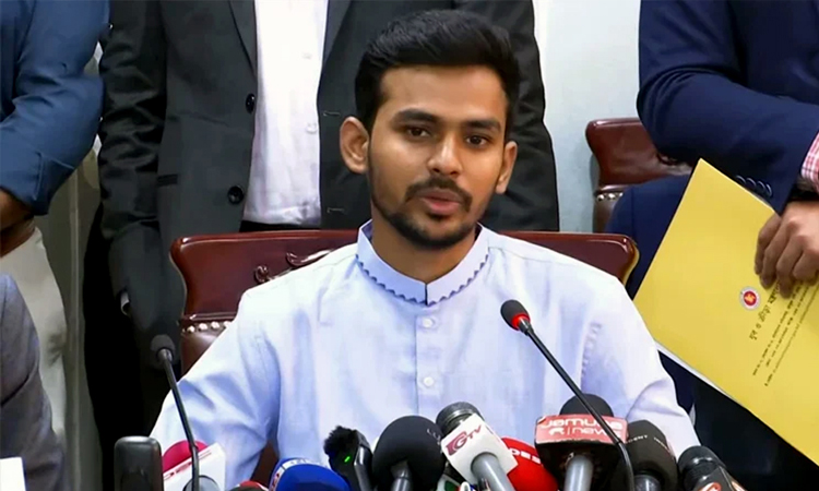 বাংলাদেশে প্রথমবারের মতো রোবটিক প্রযুক্তি ভিত্তিক পুনর্বাসন সেবা শুরু: উপদেষ্টা আসিফ