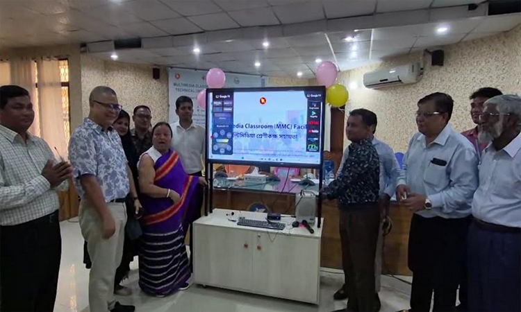 খাগড়াছড়িতে নারী ও কন্যাশিশুর ক্ষমতায়নে মাল্টিমিডিয়া ক্লাসরুম উদ্বোধন