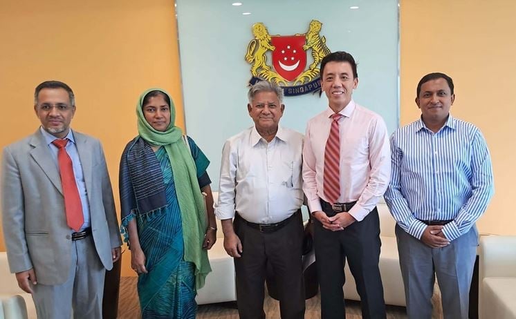 বন্দর অবকাঠামো উন্নয়নে সিঙ্গাপুরকে বিনিয়োগের আহ্বান নৌপরিবহন উপদেষ্টার