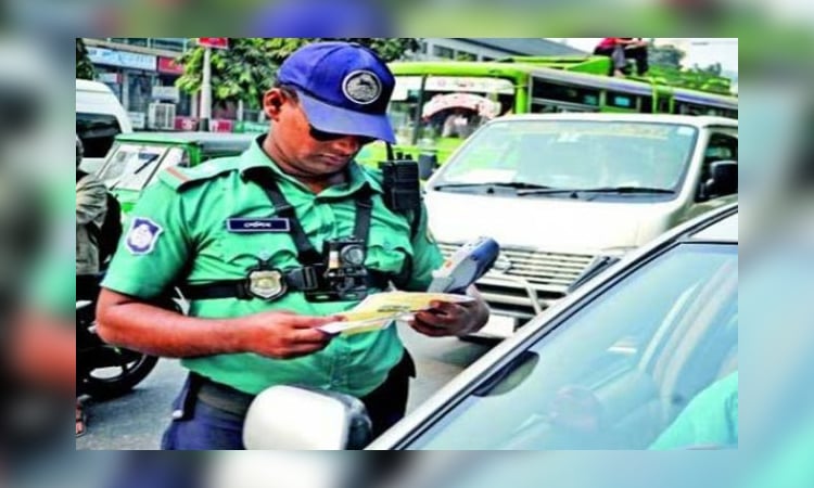 রাজধানীতে ট্রাফিক আইন লঙ্ঘনে ডিএমপি’র ২১৭৩টি মামলা
