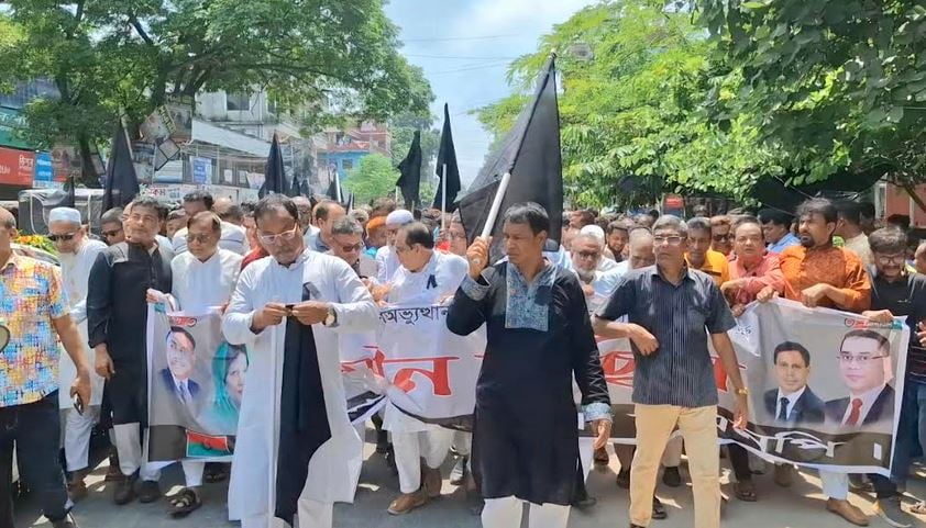 জুলাই শহীদদের স্মরণে ঝিনাইদহে বিএনপি’র মৌন মিছিল