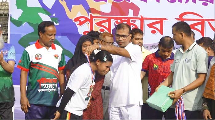 ঝিনাইদহে প্রতীকী ম্যারাথন অনুষ্ঠিত