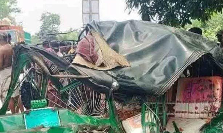 গাজীপুরে সড়ক দুর্ঘটনায় ৪ জন নিহত 