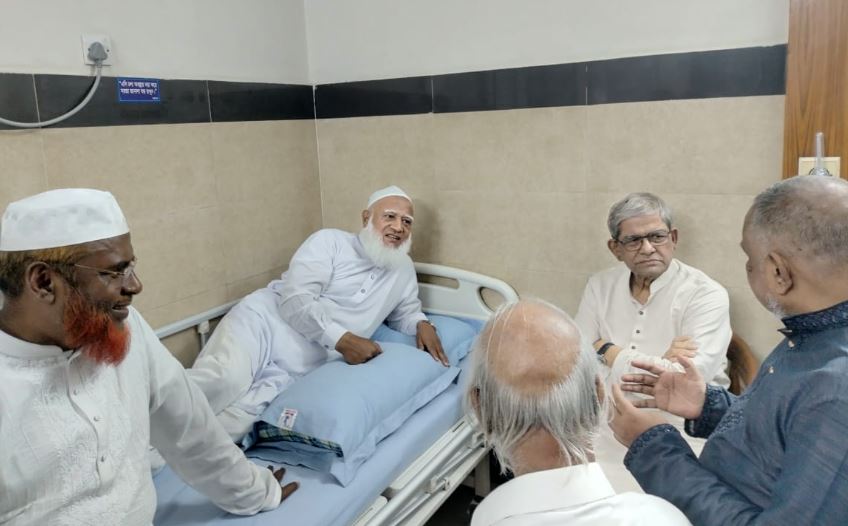 হাসপাতালে জামায়াতের আমির, দেখতে গেলেন মির্জা ফখরুল