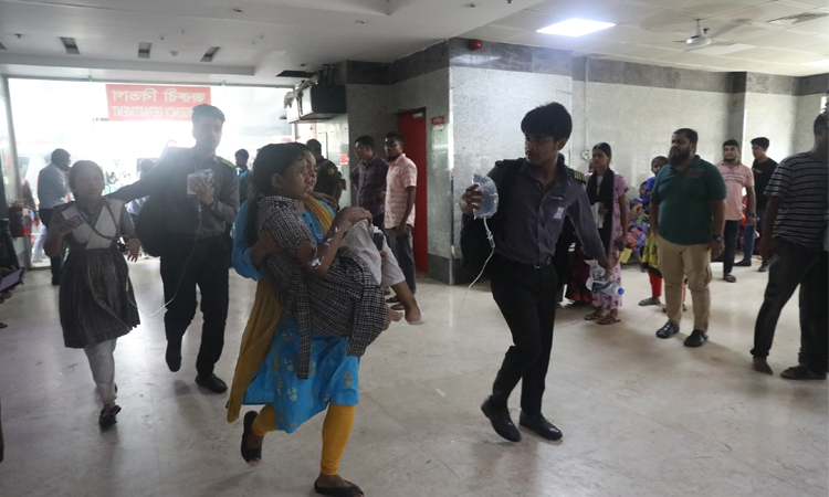 রক্তদাতাদের বিভিন্ন হাসপাতালে পাঠাতে বিমান বাহিনীর সমন্বয় সেল