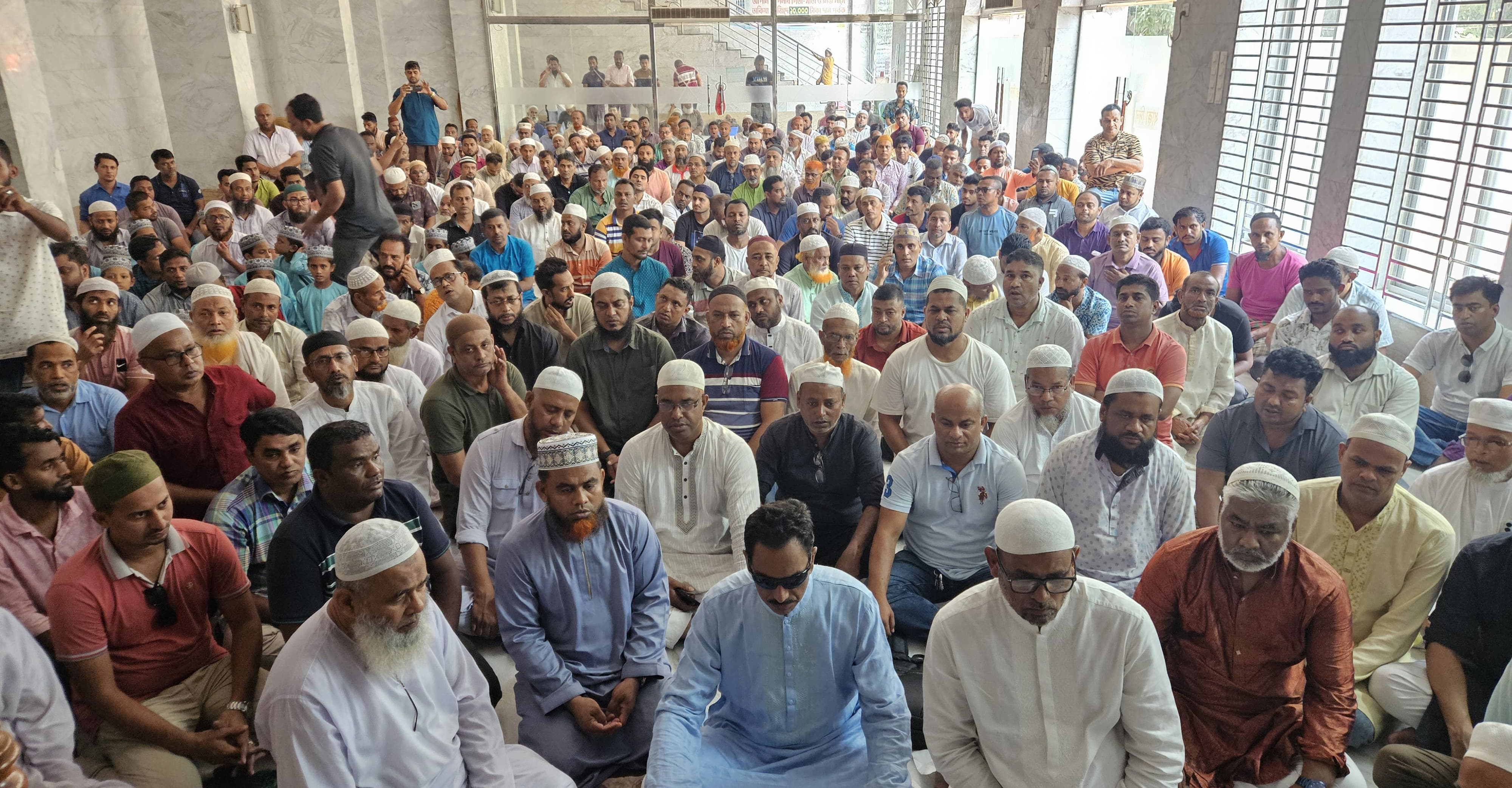 বিমান দুর্ঘটনায় ফেনীতে বিএনপি ও জামায়াতের শোক ও মোনাজাত