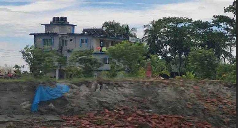 পটুয়াখালীতে অব্যাহত নদী ভাঙনে কমছে চাষের জমি
