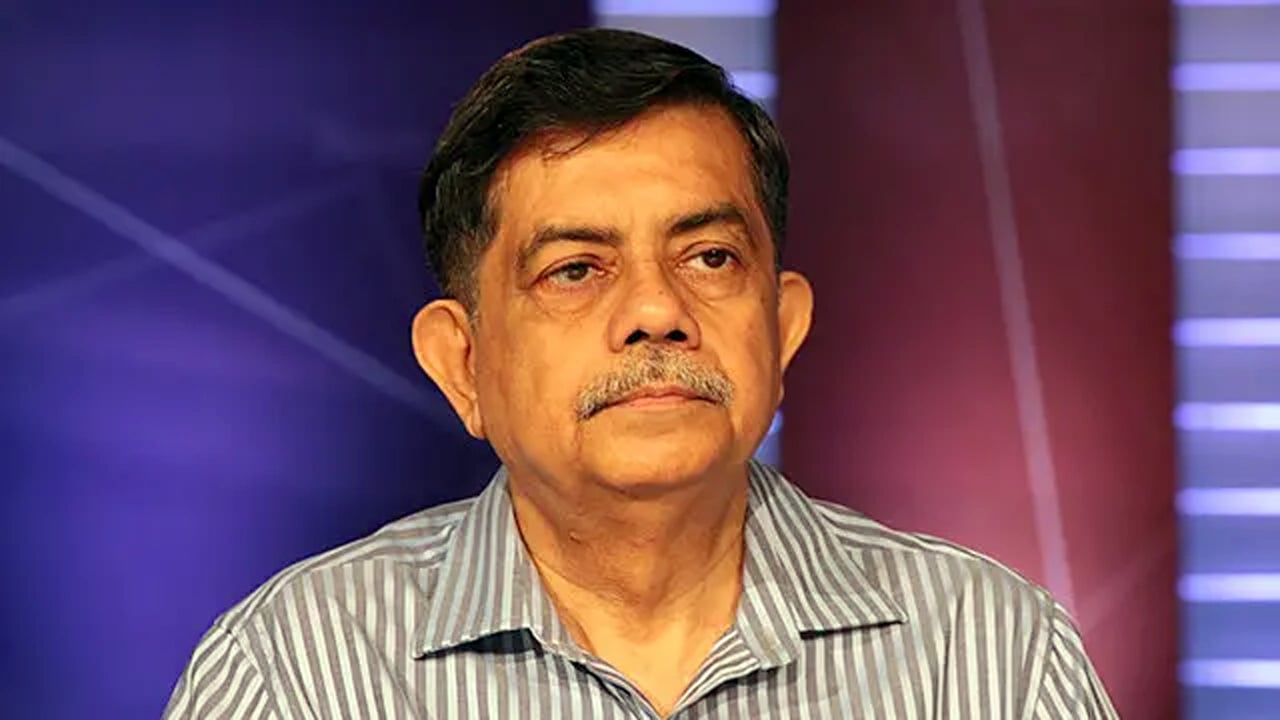 গভীর রাতে এইচএসসি পরীক্ষা স্থগিতের বিষয়ে ব্যাখ্যা দিলেন শিক্ষা উপদেষ্টা 