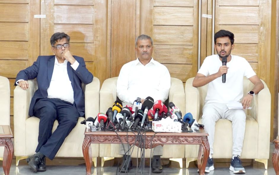 স্থানীয় সরকার নির্বাচনে দলীয় প্রতীক থাকছে না