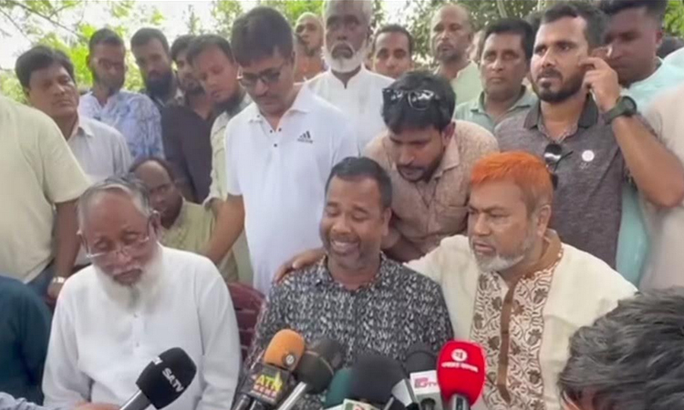 বিমান বিধ্বস্তে নিহতদের পরিবারের পাশে বিএনপি