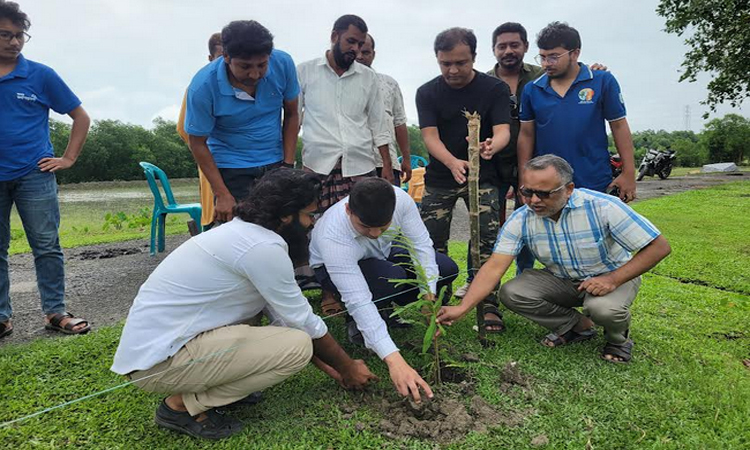 পটুয়াখালীতে মাসব্যাপী বৃক্ষরোপণ কর্মসূচি শুরু