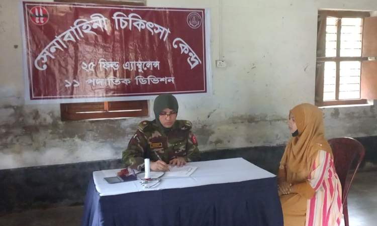জুলাই পুনর্জাগরণ উপলক্ষে জয়পুরহাটে সেনাবাহিনীর মেডিকেল ক্যাম্প