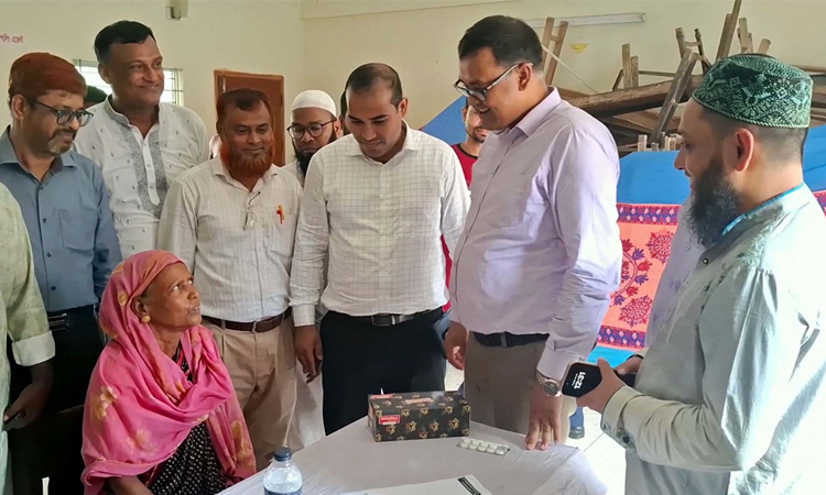 জুলাই উদযাপনে নওগাঁয় ১ হাজার মানুষকে ফ্রি চিকিৎসা