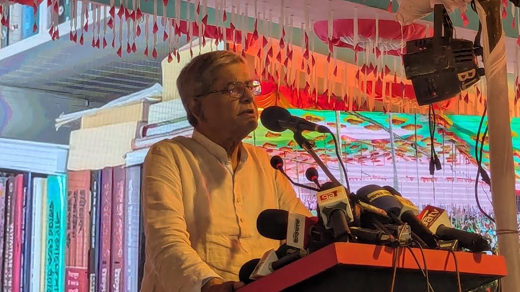 হাসিনা ক্ষমতায় টিকে থাকতে গুলি করে মানুষ হত্যা করেছে : মির্জা ফখরুল 