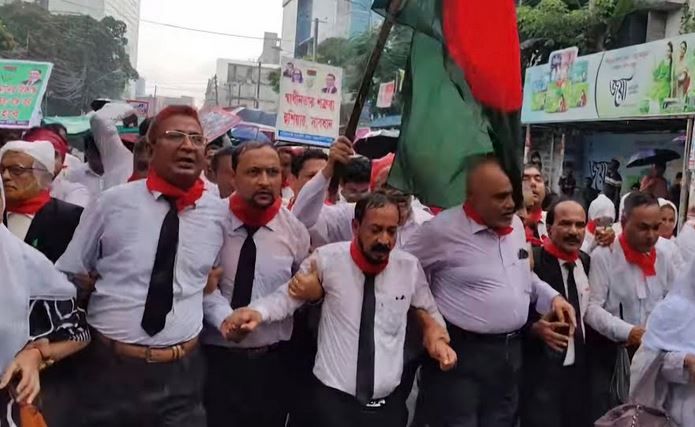 বগুড়ায় জাতীয়তাবাদী আইনজীবী ফোরামের ‘মার্চ ফর জাস্টিস’ পদযাত্রা অনুষ্ঠিত