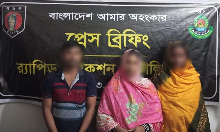 জয়পুরহাটে র‌্যাবের অভিযানে ৩ মাদক কারবারি আটক