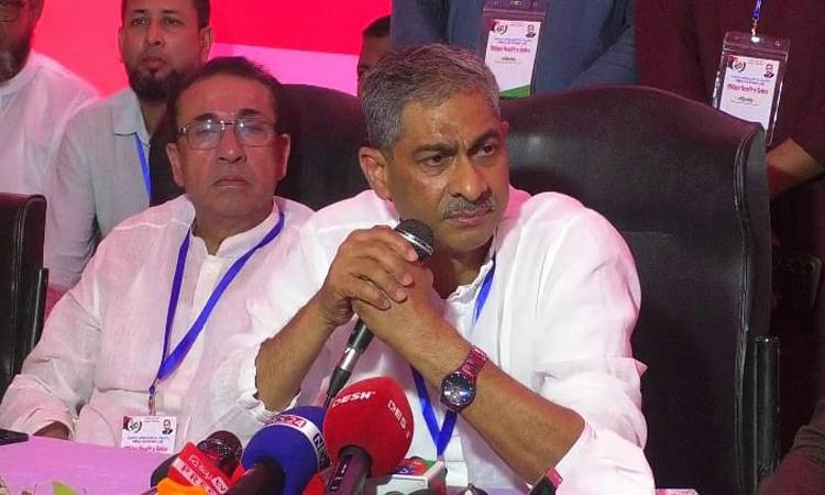 শাহবাগে জুলাই যোদ্ধাদের পক্ষে-বিপক্ষে মারামারিতে দেশের মানুষ ব্যথিত হয়েছে : এ্যানি