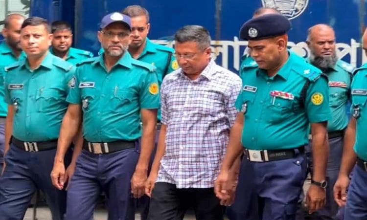 শেখ হাসিনার মামলায় রাজসাক্ষী মামুন ট্রাইব্যুনালে হাজির 