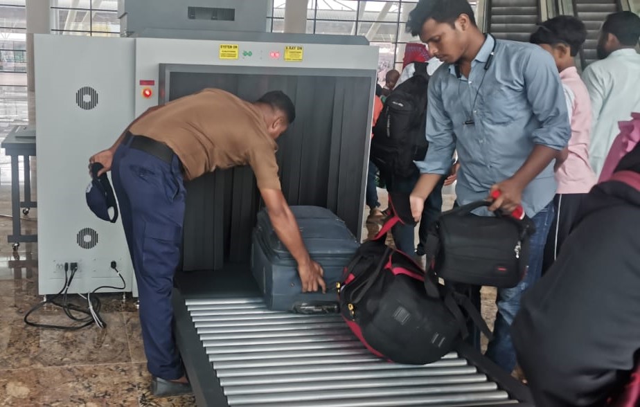 দেশে প্রথমবার কক্সবাজার রেলস্টেশনে বসলো স্ক্যানার 