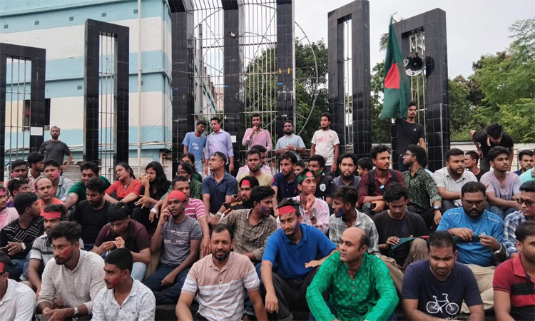 শোক-আর্তনাদ-সিজদায় ঝিনাইদহে বিজয়োল্লাস