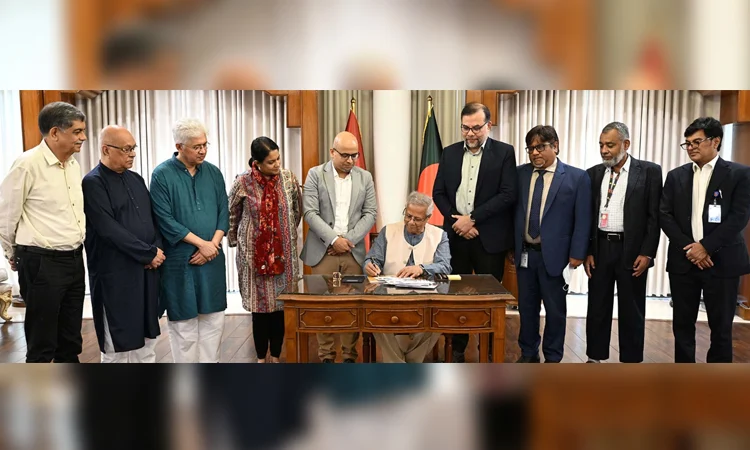 স্মারক ডাকটিকিট অবমুক্ত প্রধান উপদেষ্টার