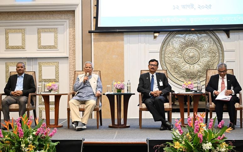 আগামী নির্বাচনে প্রবাসীদের ভোটাধিকার নিশ্চিতে কাজ করছে সরকার: প্রধান উপদেষ্টা
