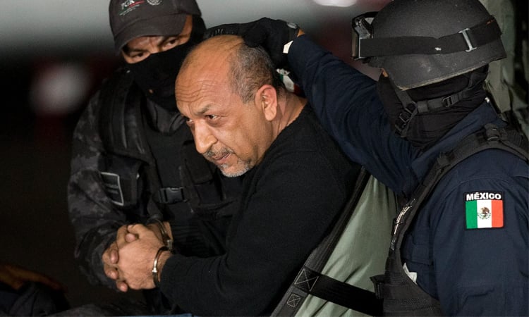 মেক্সিকোর ২৬ পলাতক আসামিকে যুক্তরাষ্ট্রের কাছে হস্তান্তর  