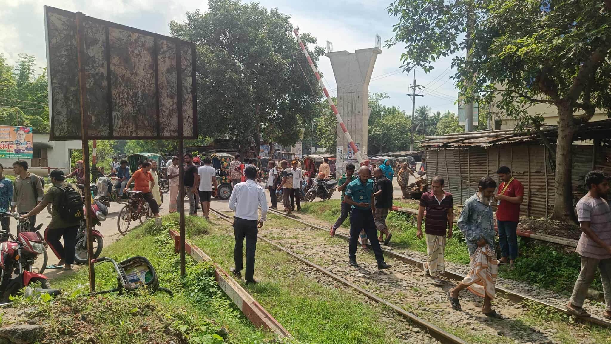 রাজশাহীতে ট্রেনে কাটা পড়ে যুবকের মৃত্যু 